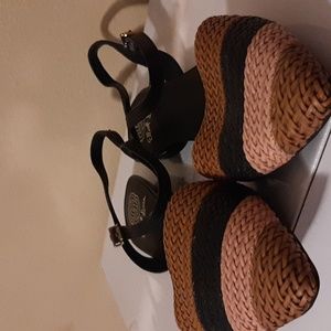 ELLIOTT LUCCA Bailey Woven Women Flats